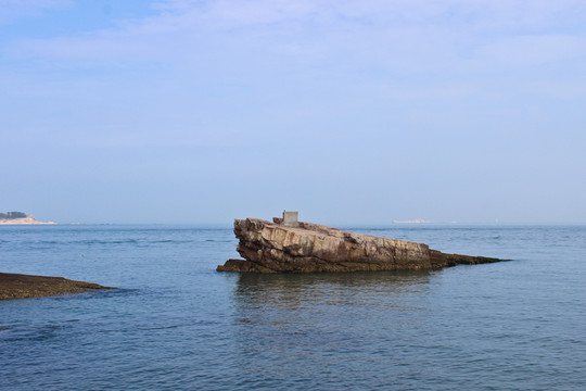 海岸礁石