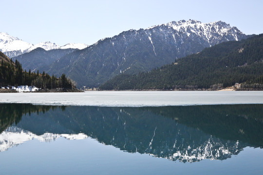 天山風(fēng)光