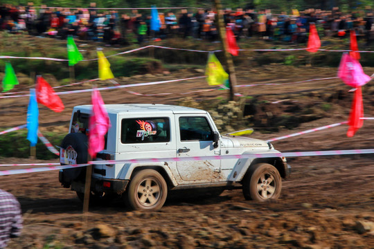 業(yè)余越野車賽