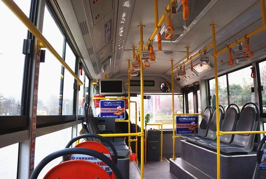 公交車內(nèi)景
