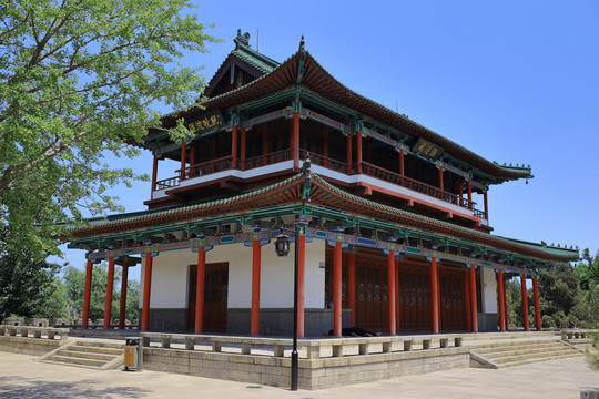 濟(jì)南大明湖公園