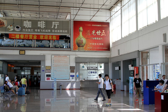 錦州機(jī)場(chǎng)候機(jī)樓內(nèi)景