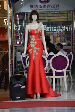 女裝