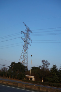 高壓電線塔