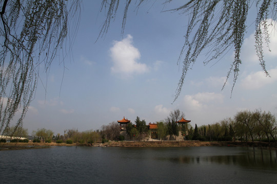 馬踏湖 五賢祠