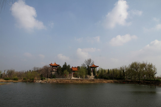 馬踏湖 五賢祠