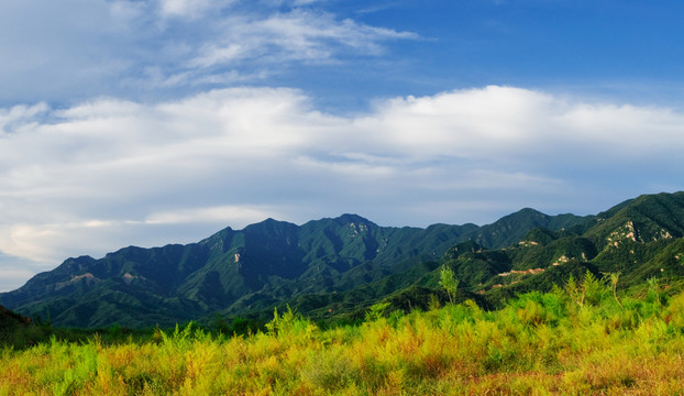高山天空白云