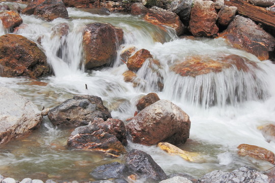 山間小溪