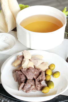 青欖燉豬肺湯