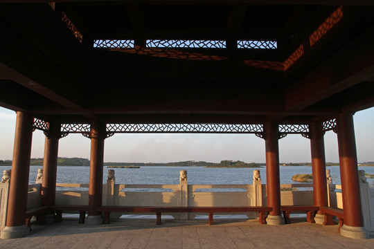 涼亭 廊橋