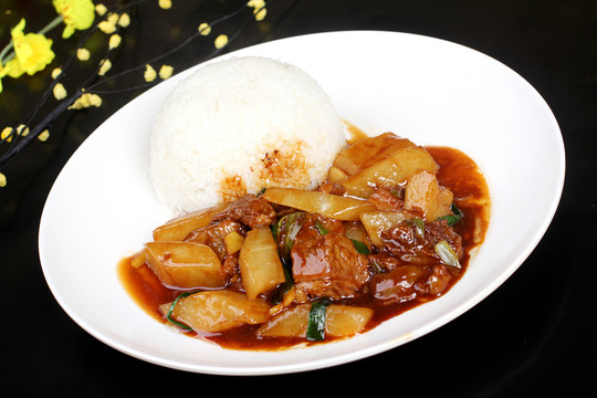 蘿卜牛腩飯