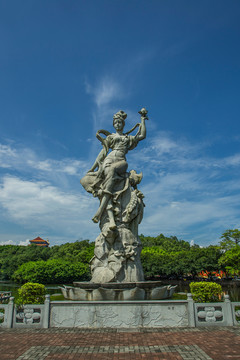 蓮花山雕像
