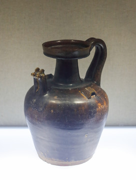 南朝黑釉雞首壺