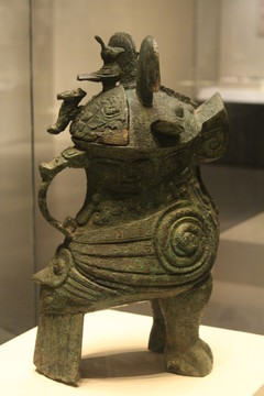 青銅鸮尊
