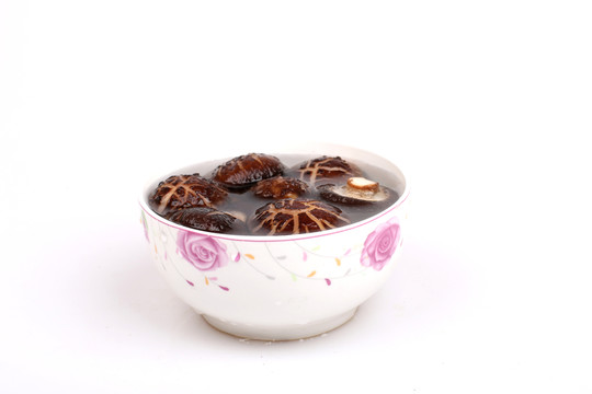 泡發(fā)香菇