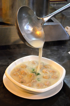 魚(yú)包