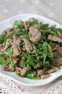 肉片炒青椒