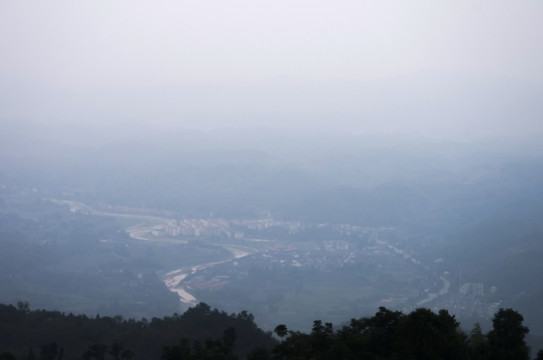 青山
