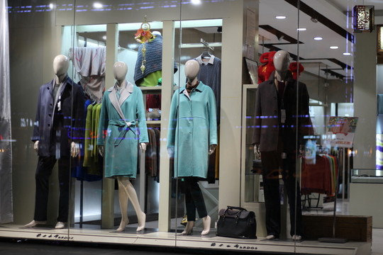 櫥窗服裝展示