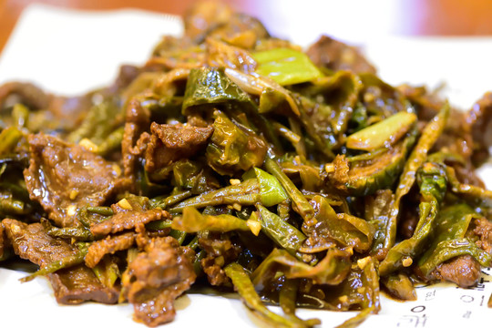 干辣椒炒牛肉