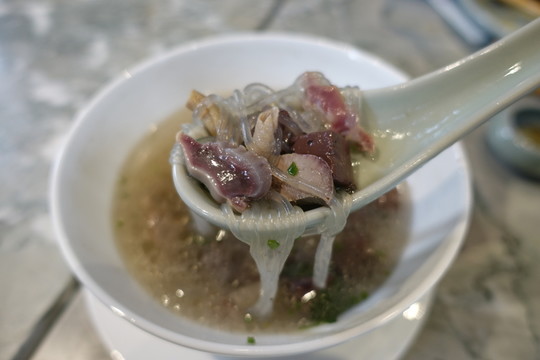 鴨血粉絲湯