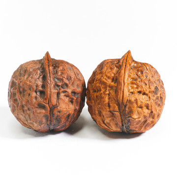 一對(duì)核桃