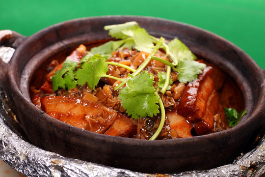 梅菜扣肉煲