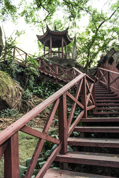 于山