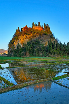 石頭山