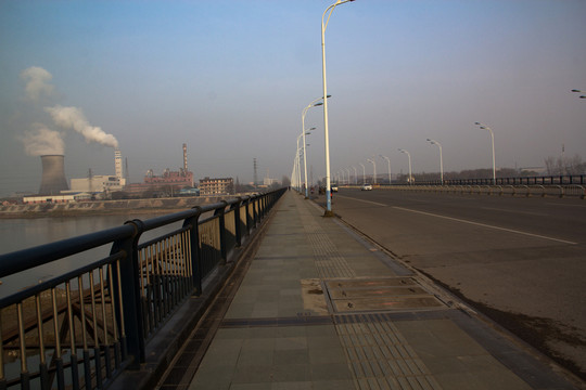 公路 早晨