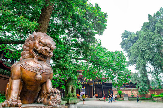 峨眉山報(bào)國(guó)寺