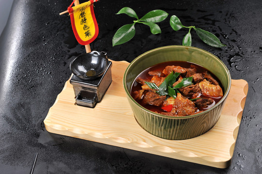 土燒牛腩