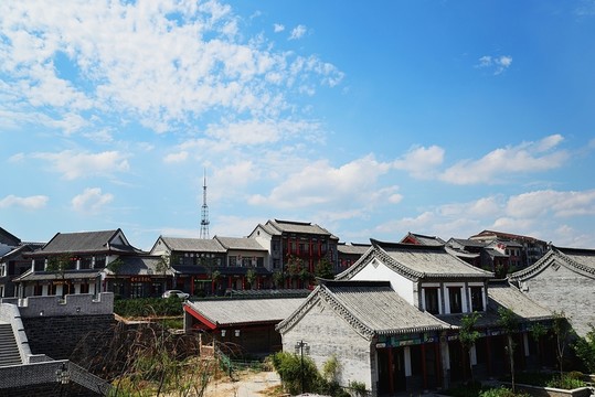 藍(lán)天白云