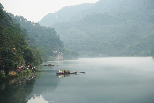 霧漫湖南郴州小東江