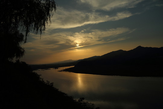 洛河夕照