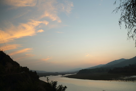 湖光山色