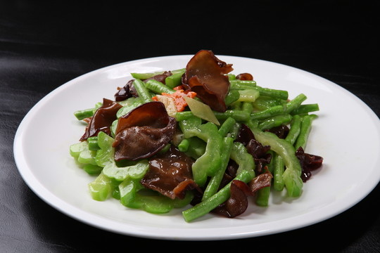 木耳苦瓜炒豆角