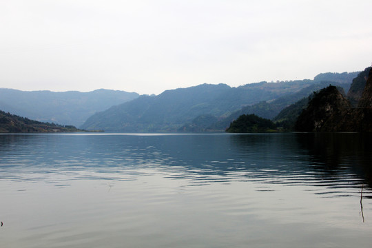 遠(yuǎn)山近水