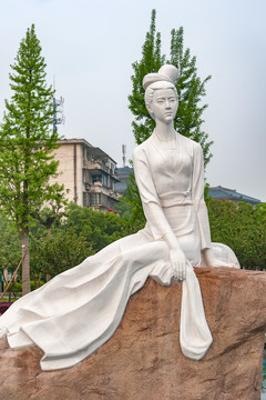 諸暨綄紗女雕塑