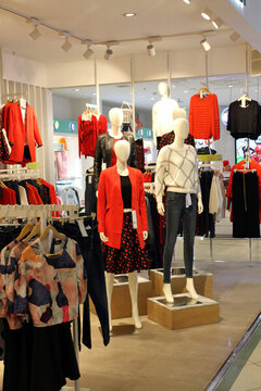 服裝賣場 賣場裝飾 新品上市
