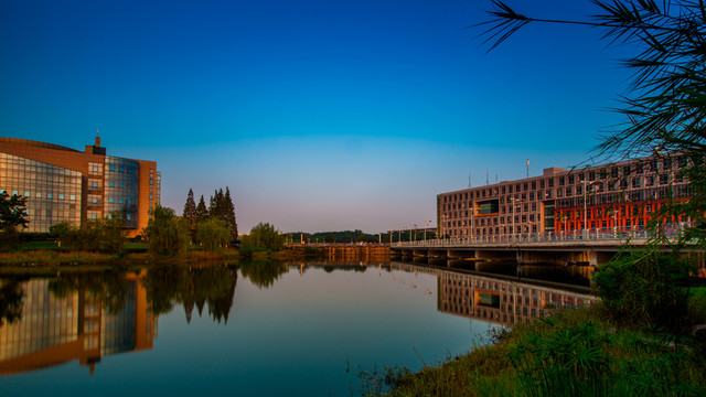 四川大學(xué)