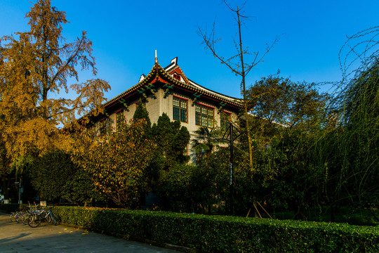 四川大學(xué)