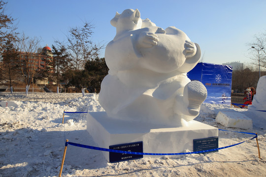 2016 國際大學(xué)生雪雕大賽