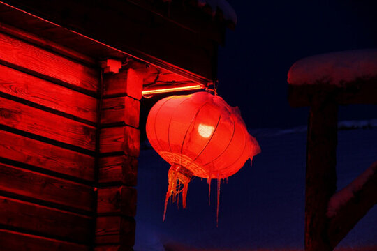 雪鄉(xiāng)紅燈籠