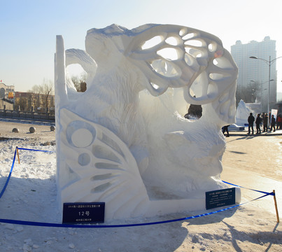 2016國際大學(xué)生雪雕大賽