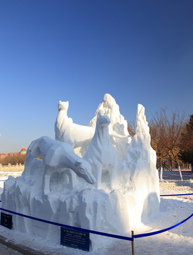 2016國際大學(xué)生雪雕大賽