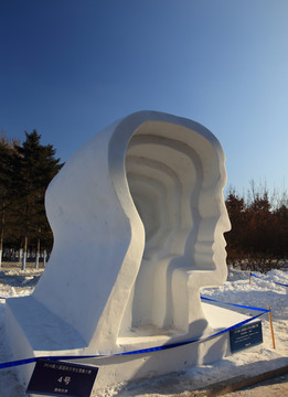 2016 國(guó)際大學(xué)生雪雕大賽
