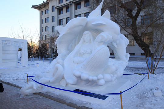 2016國際大學(xué)生雪雕大賽