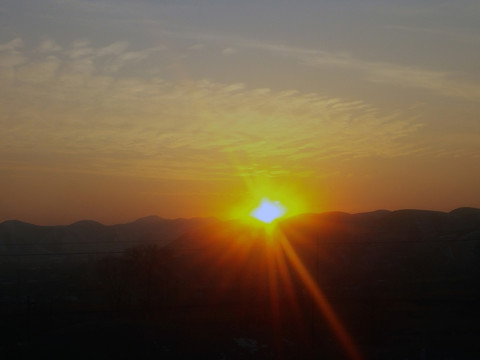 夕陽(yáng)無(wú)限好