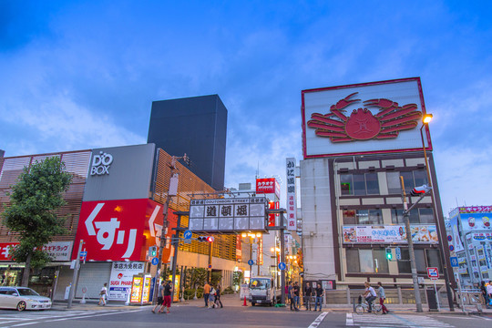 國(guó)外商業(yè)街區(qū)廣告牌